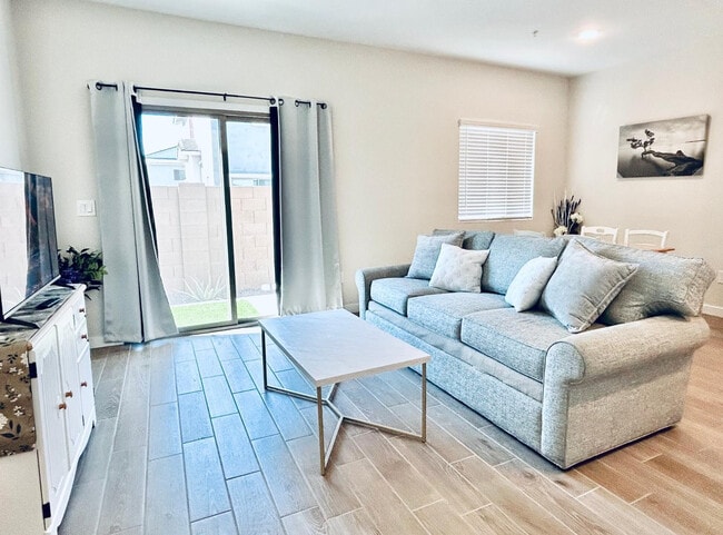 Photo - 7508 S 75th Dr