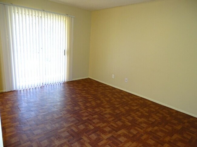 Photo - 300 Moursund Blvd