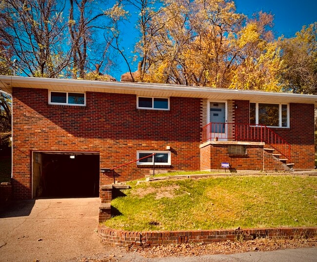 Building Photo - 4021 Portman Ave Rental