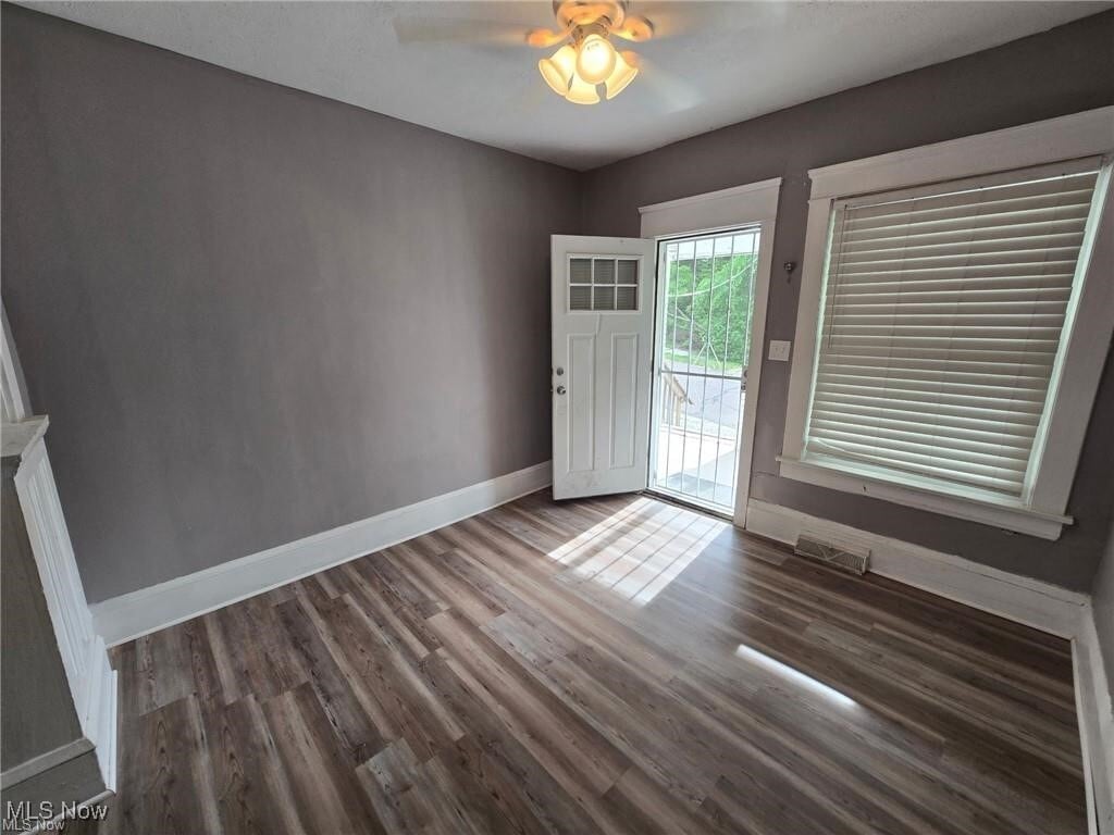 Photo - 638 Fern St