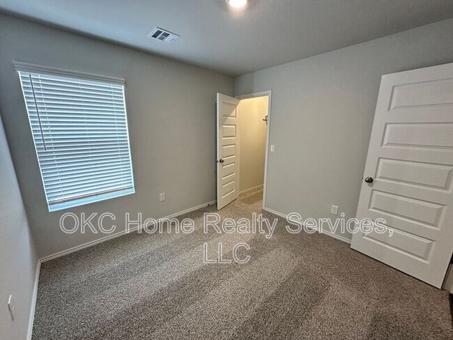 Photo - 618 NW 119th St