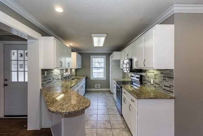 Photo - 1518 Dahlia Rd