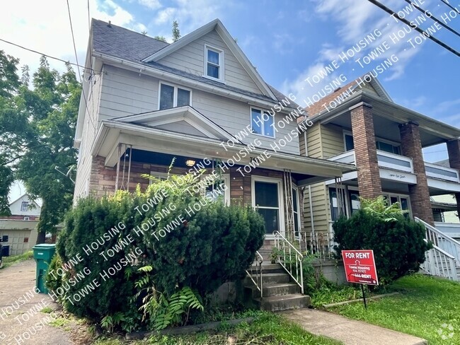 Building Photo - 762 17th St Unit 2 Rental