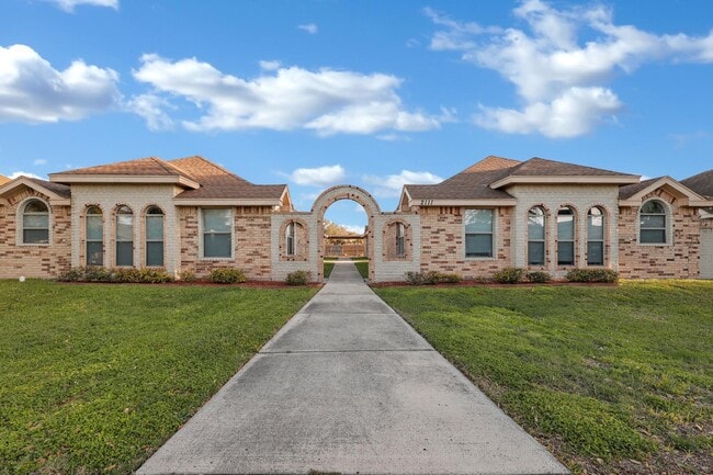 Photo - 2111 W Western Dr