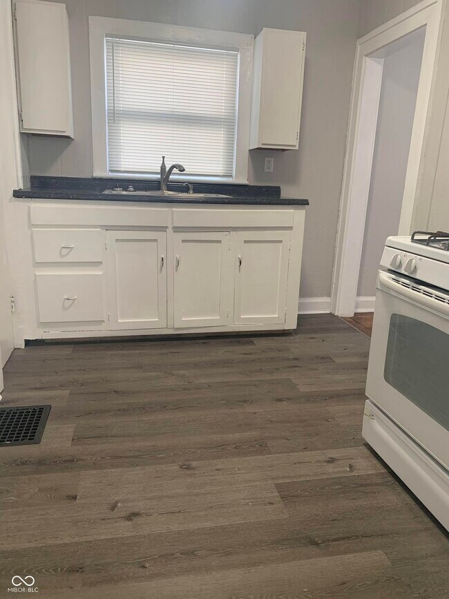 Photo - 4202 Carrollton Ave