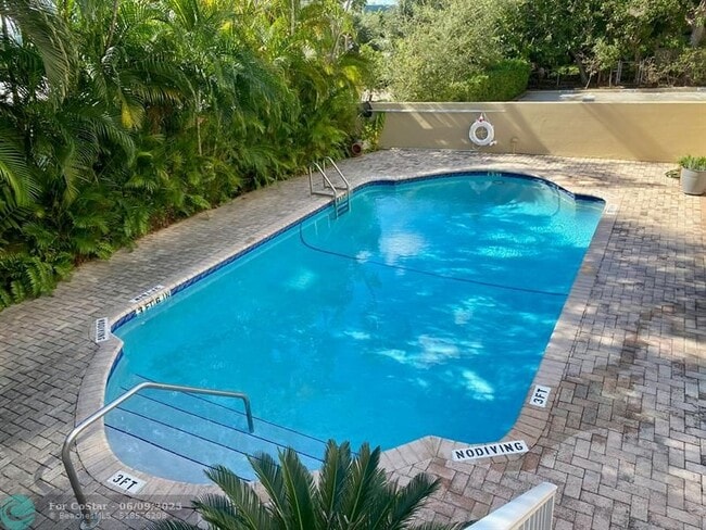 Photo - 1050 SE 15th St Unidad 409