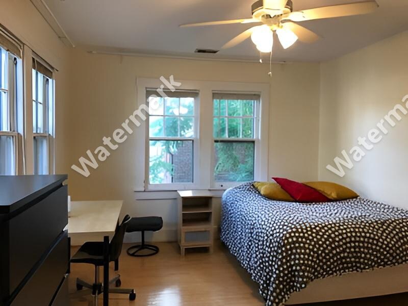 Photo - 5335 42nd Pl NW (Washington, DC)