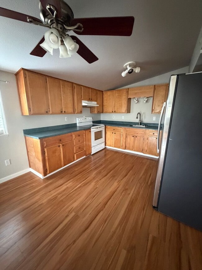 1018 W Main