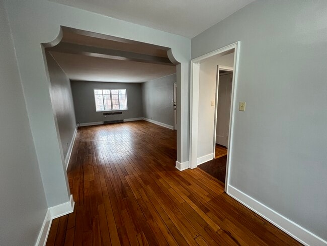 Photo - Canterbury Court Apartments