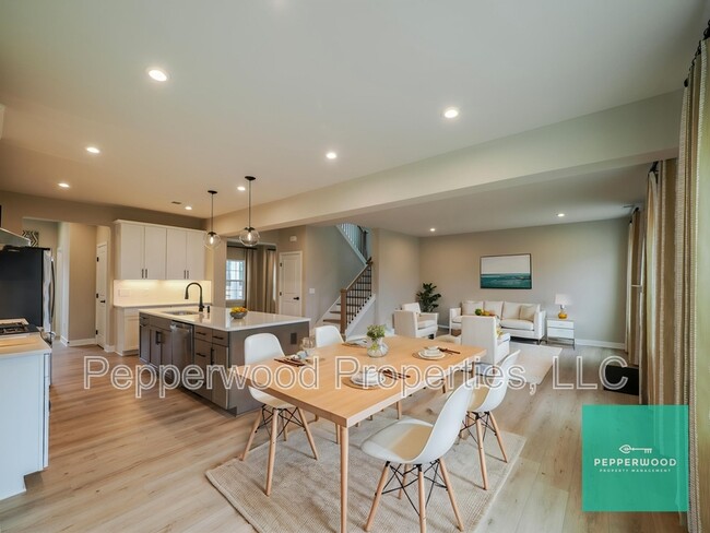 Photo - 7204 Red Cedar Trl