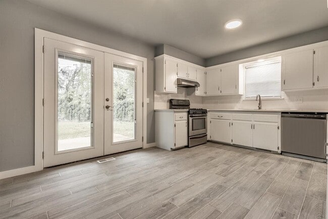 Photo - 13817 N Everest Ave