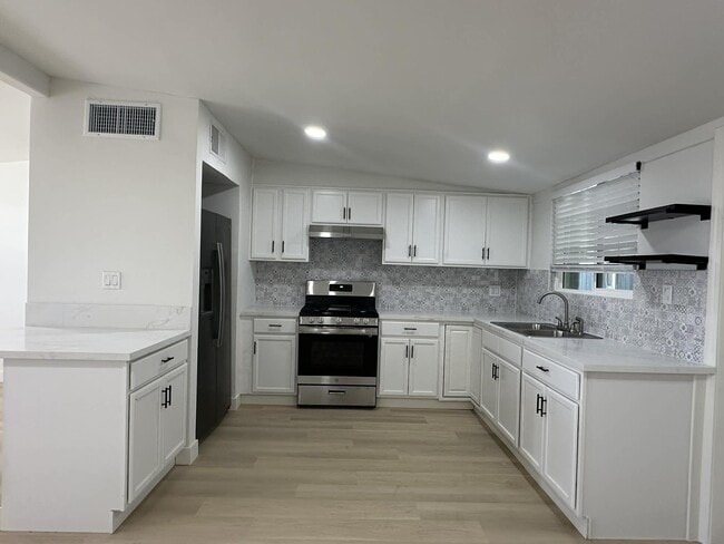 Photo - 30201 San Diego Dr