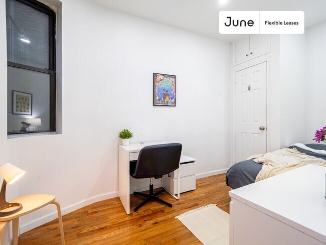 Modern ROOM at The Central Park West