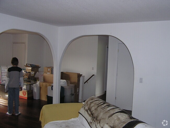 Building Photo - 2405 5th Ave Rental