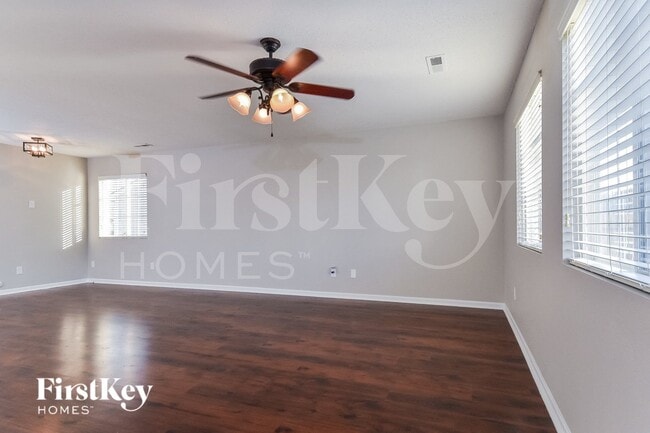 Photo - 5004 Emberly Dr