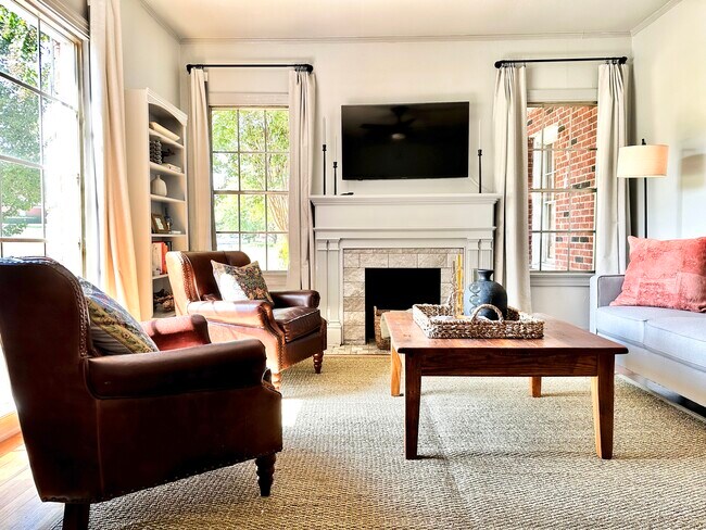 Photo - 528 Ockley Dr