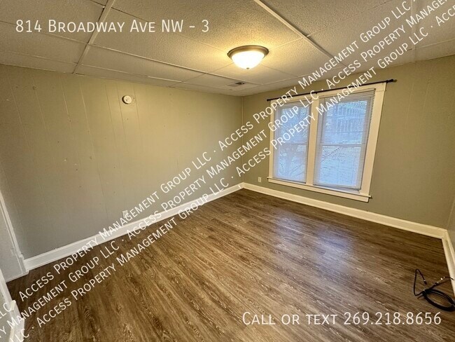 Photo - 814 Broadway Ave NW Unit 3