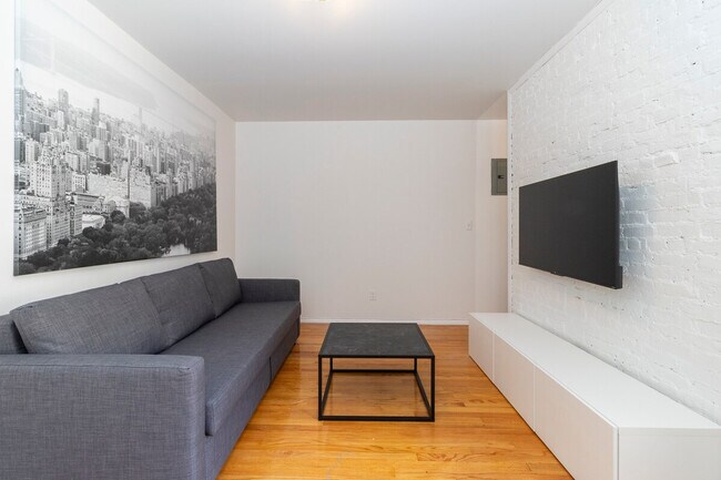 Photo - 334 E 96th St Unit SI ID1032040P