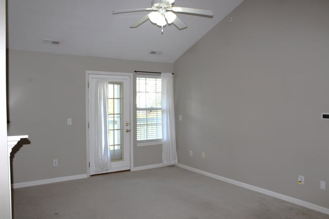 Photo - 14943 Lenox Dr Unit 523