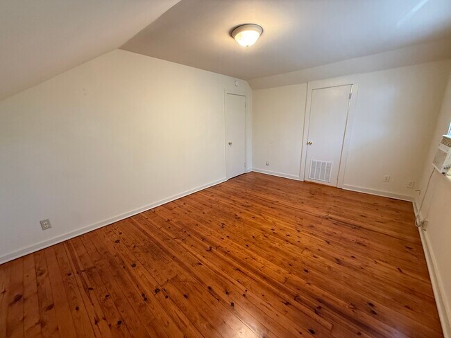 Photo - 285 Sycamore Dr Unit 3