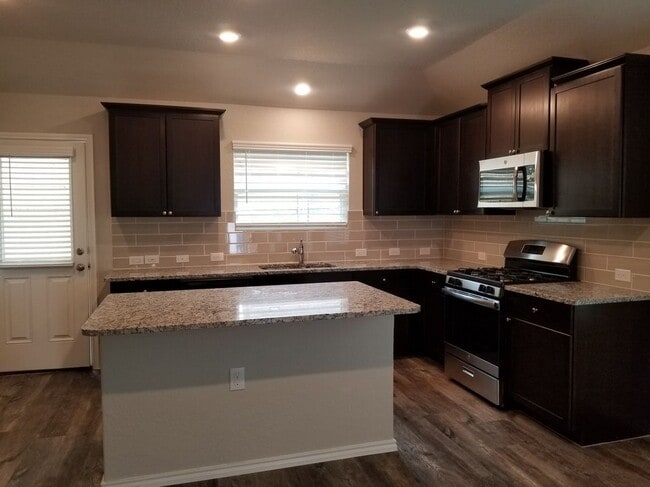 Photo - 10403 Midsummer Meadow