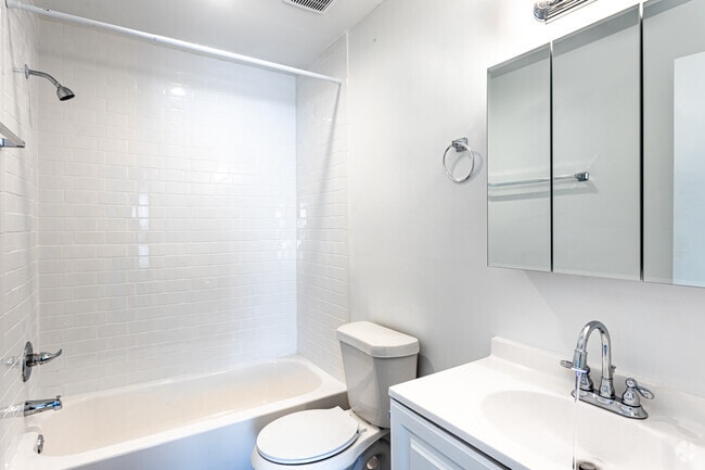 2BR, 2BA - 1050 SF - Westgate Village Apartments