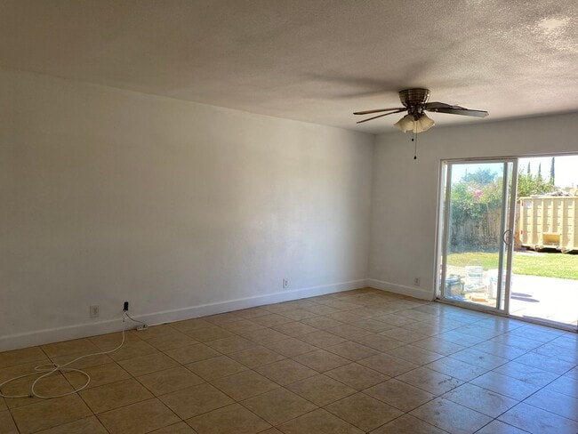 Photo - Single story 4 Bedroom for Lease Jurupa Valley