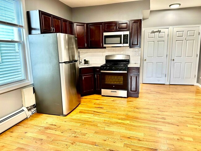 Photo - 245 Duncan Ave Unidad 1