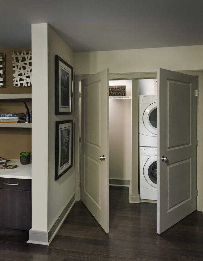 Photo - 121 Seaport Blvd Unidad 01