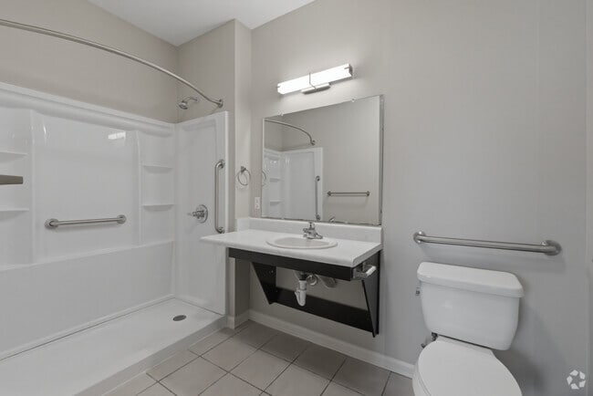 2BR, 2BA - 985SF - Primary Bathroom
