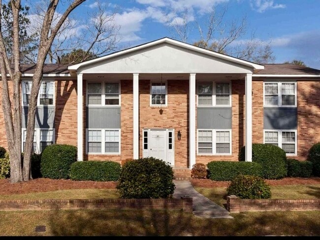 Building Photo - Rosewood condo
