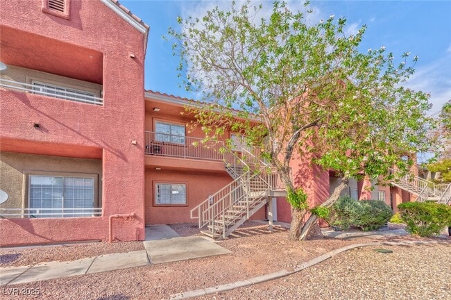 Building Photo - 4730 E Craig Rd Unit 2117