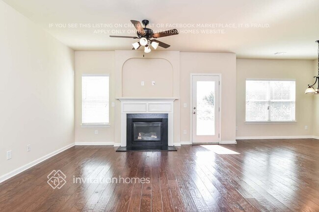 5015 Carriage Bridge Ln
