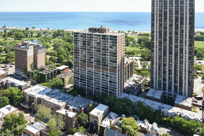 Building Photo - 1749 N Wells St Unit 1101 Rental