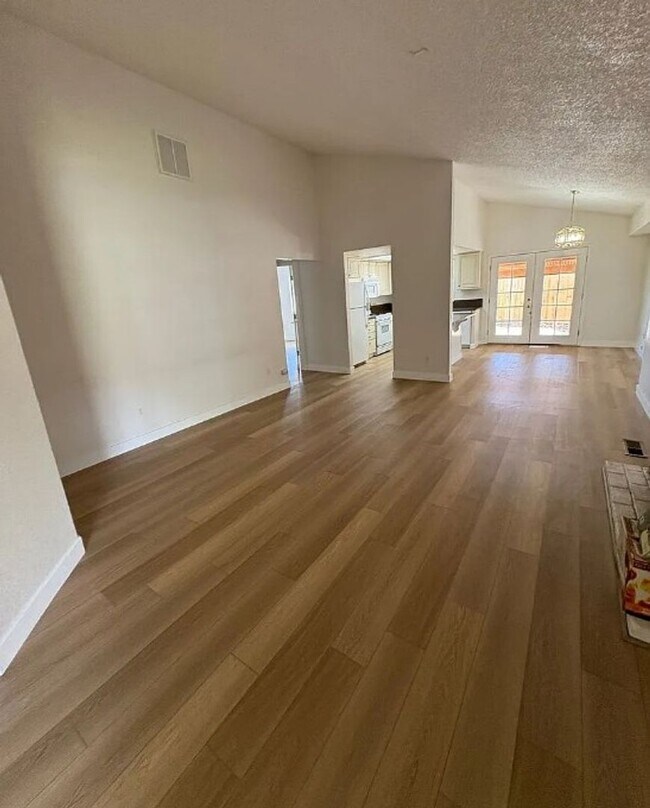 Photo - 5870 Coyote Ridge Rd