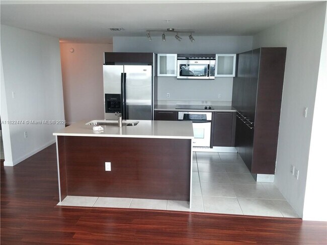 Photo - 1900 N Bayshore Dr Condo Unit 1811