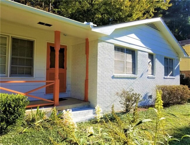 Photo - 2467 Woodside Way