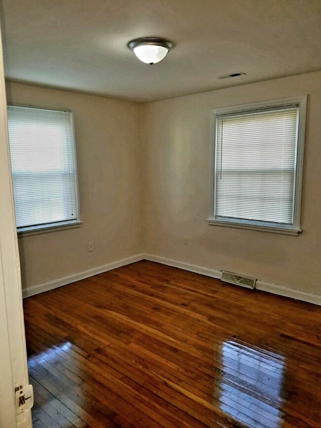 Photo - 515 Hunt Ave