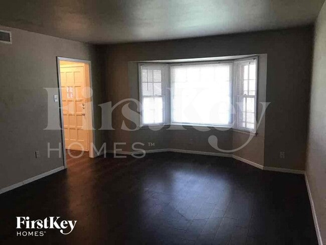 Photo - 5605 Odessa Ave