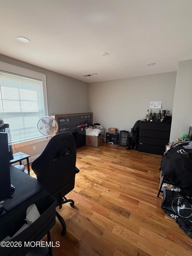 415 E 3rd Ave Unit 2R