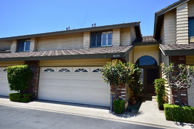 Spacious 2-Story 2 Bedroom Fountain Valley... - Spacious 2-Story 2 Bedroom Fountain Valley... Casa