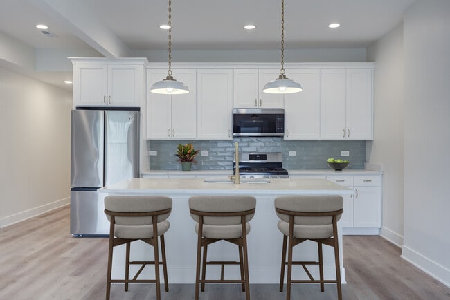 Photo - Montrose Point Apartments