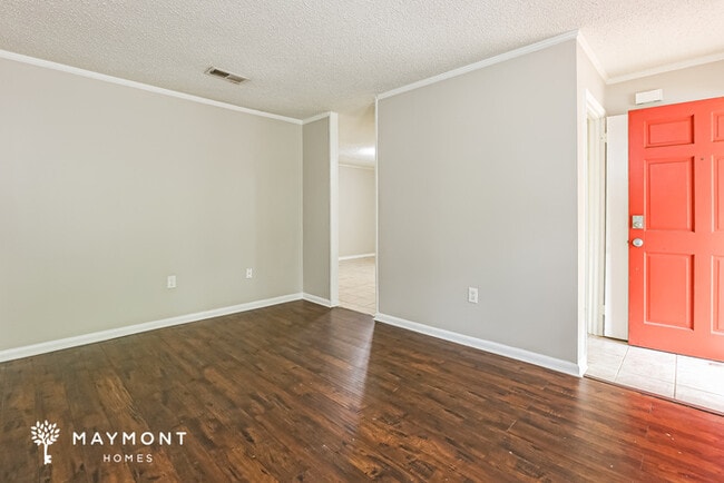 Photo - 8707 Oakhaven Dr
