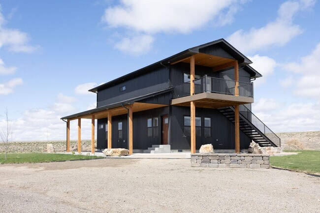 Photo - L2422OY Unit Downstairs