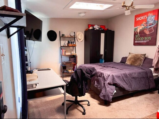 Photo - 808 Hutchins Ave