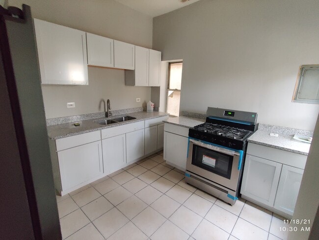 Photo - 1262 S Fairfield Ave Unit 2