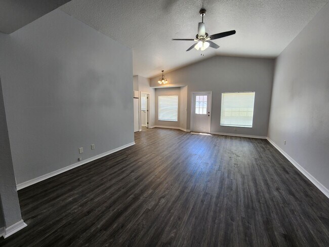 Photo - 6240 Arthur Ave