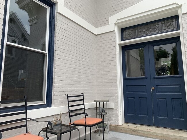 Photo - 2542 Moorman Ave Unidad 2