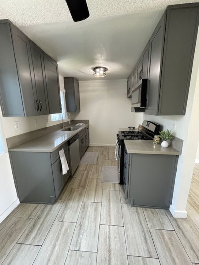 9330 Palm St Unit 9330A