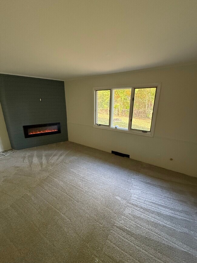 4352 Clement Dr House House Rental in Saginaw, MI